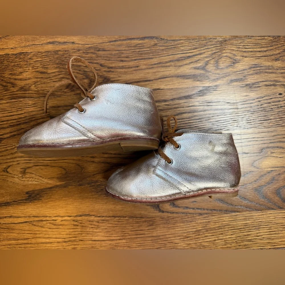 Mon Petit Handmade Toddler Gold Metallic Hard Soled Oxford Shoes Size 7